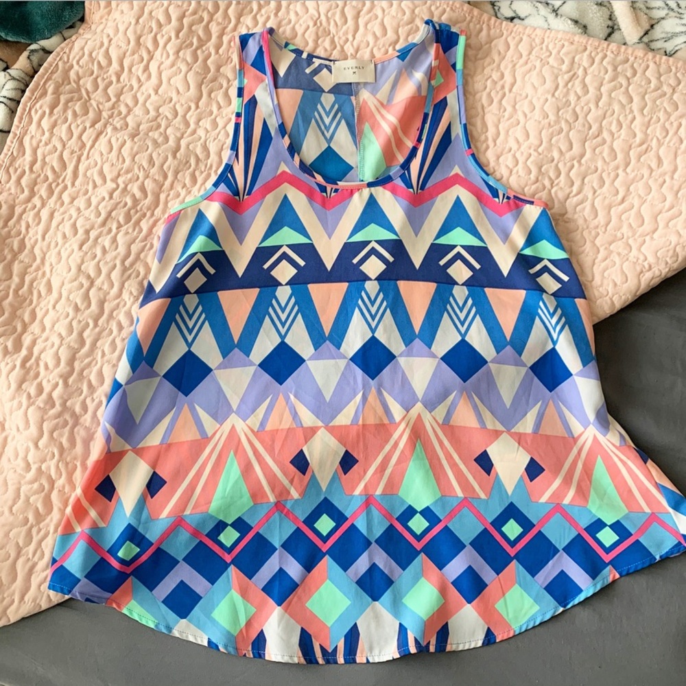 EVERLY geometric tank